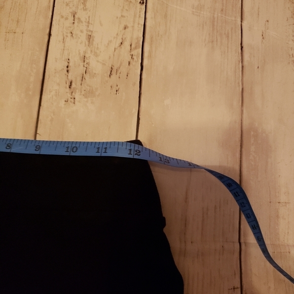 Narration Black Stretch Capris Size M - Picture 6 of 9